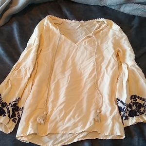 Flowy minimalist blouse